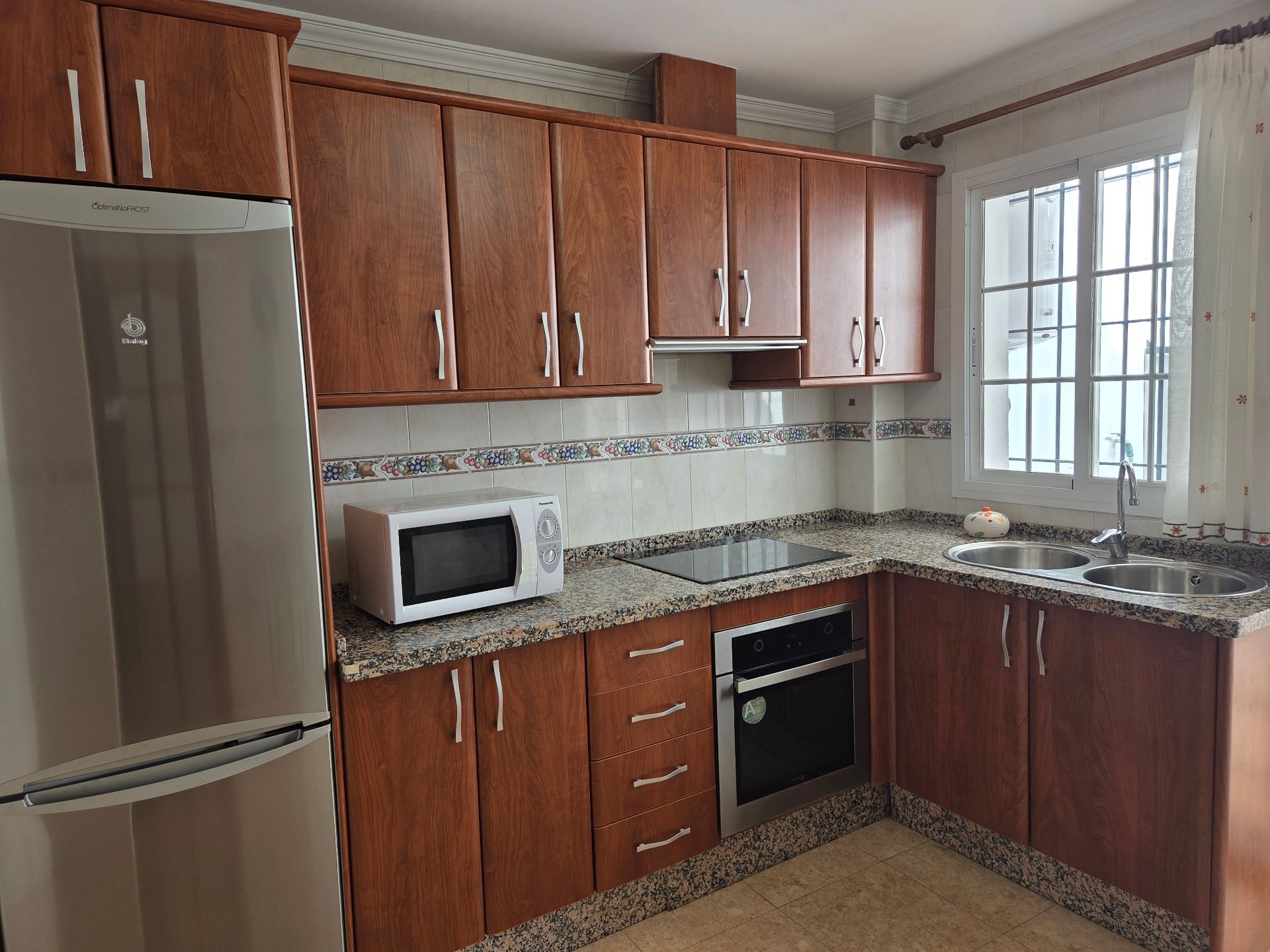 Cuina de Casa o xalet de lloguer en Málaga Capital amb Terrassa, Moblat i Forn