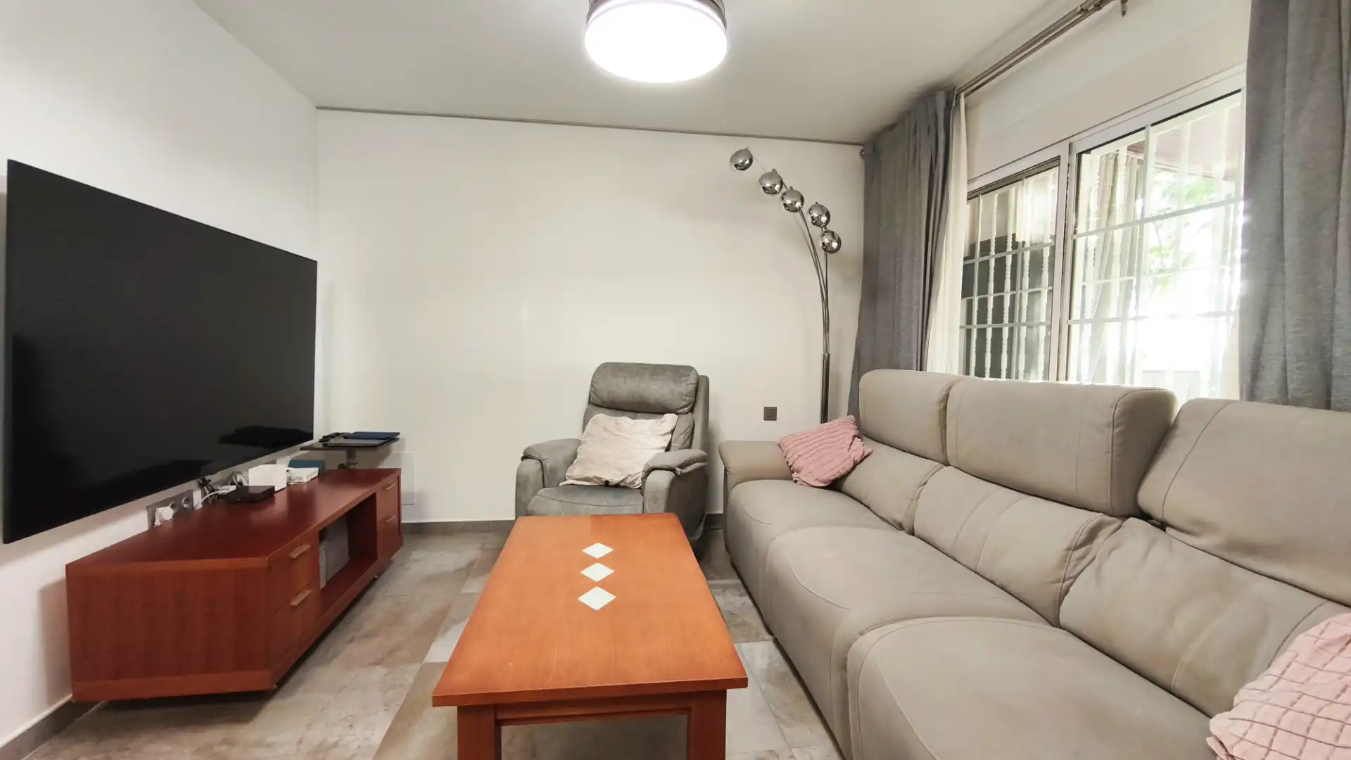 Dúplex amb terrassa en venda a Residencial el Mirador, imagen 2