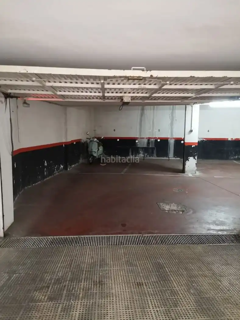 Aparcamiento en alquiler en Calle de los Misterios 40