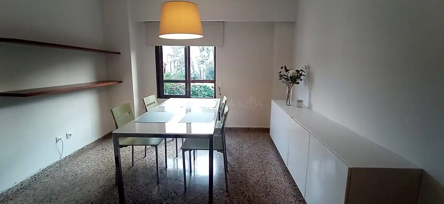 Comedor de Apartamento de alquiler en Moncada con Aire acondicionado, Terraza y Amueblado