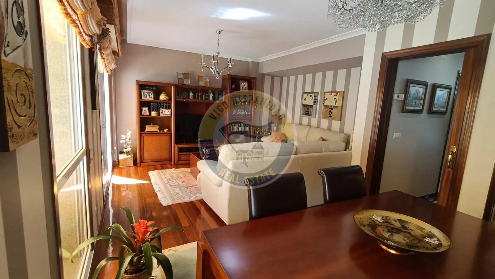 Sala de estar de Casa adosada en venta en Vigo  con Calefacción, Terraza y Trastero