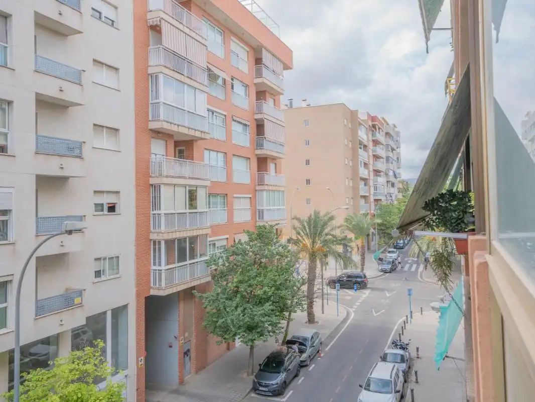 Außenansicht von Wohnung zum Verkauf in Alicante / Alacant mit Heizung, Terrasse und Abstellraum