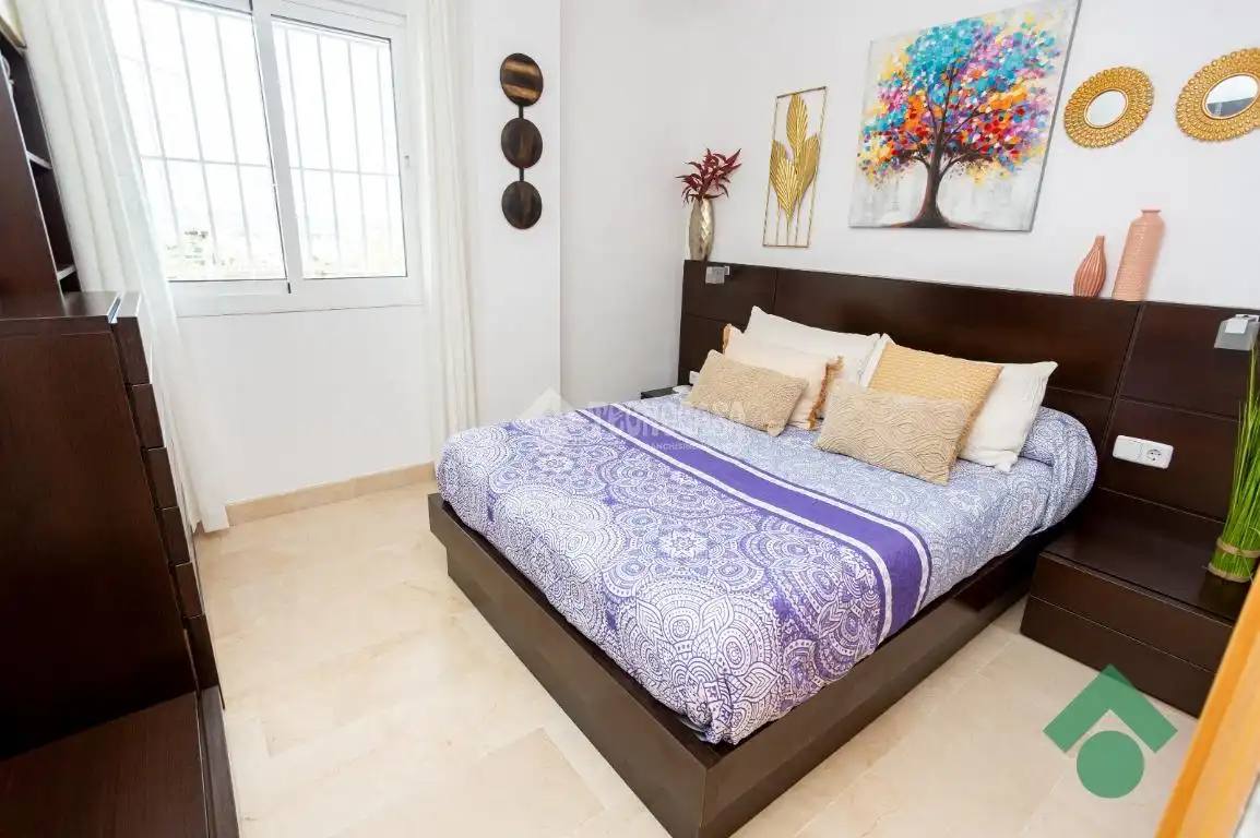 Schlafzimmer von Wohnung zum Verkauf in Algeciras mit Klimaanlage