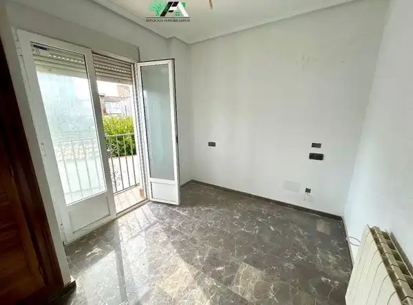 Casa amb piscina en venda a Calle Alcón, imagen 13