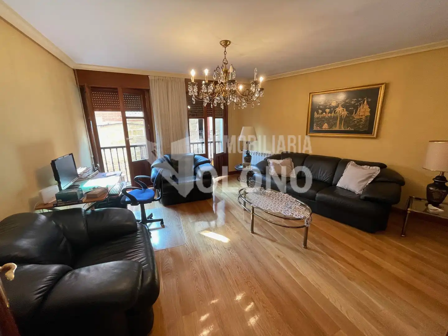 Sala de estar de Casa adosada en venta en San Asensio con Calefacción, Parquet y Trastero
