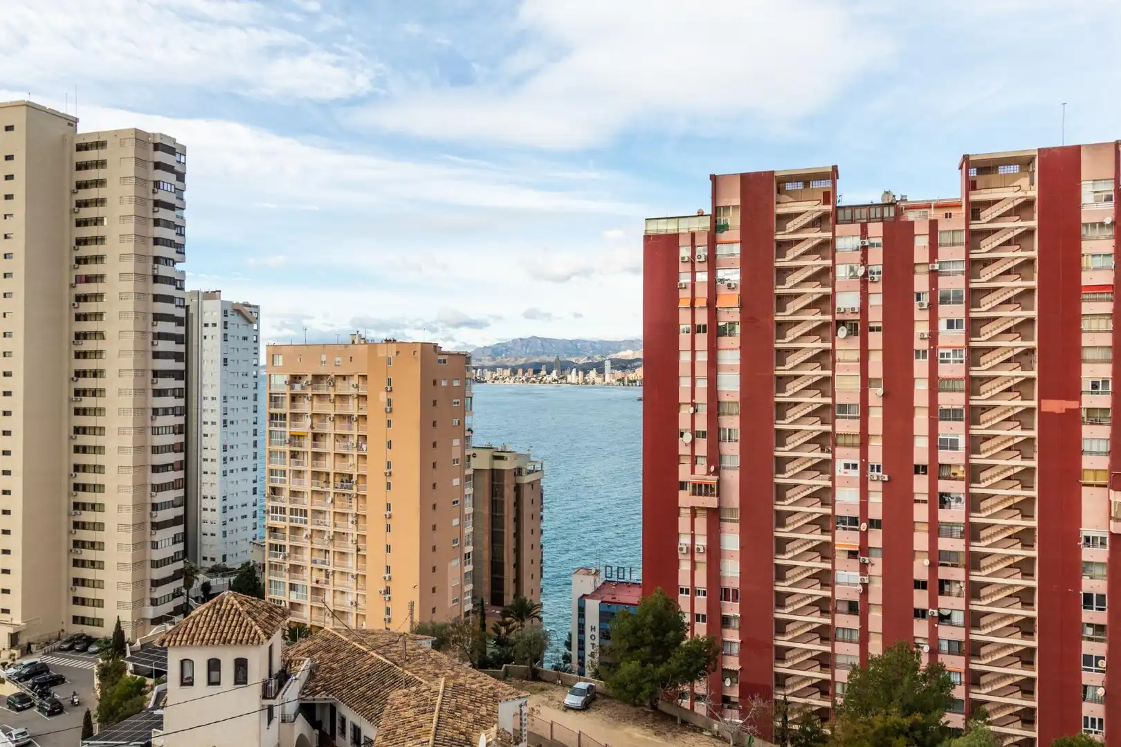 Dormitori de Apartament en venda en Benidorm amb Terrassa, Traster i Piscina comunitària