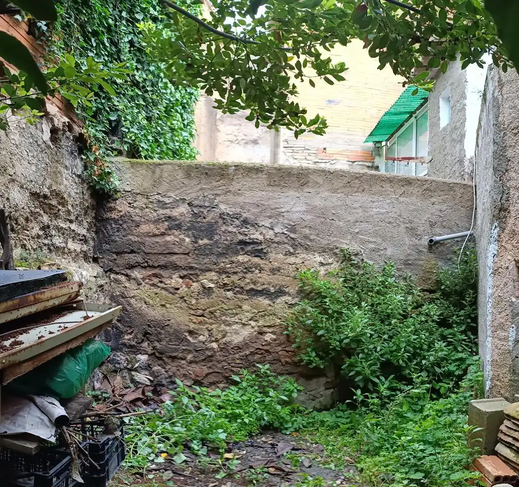 Jardí de Casa o xalet en venda en Sabiñán amb Jardí privat, Terrassa i Moblat