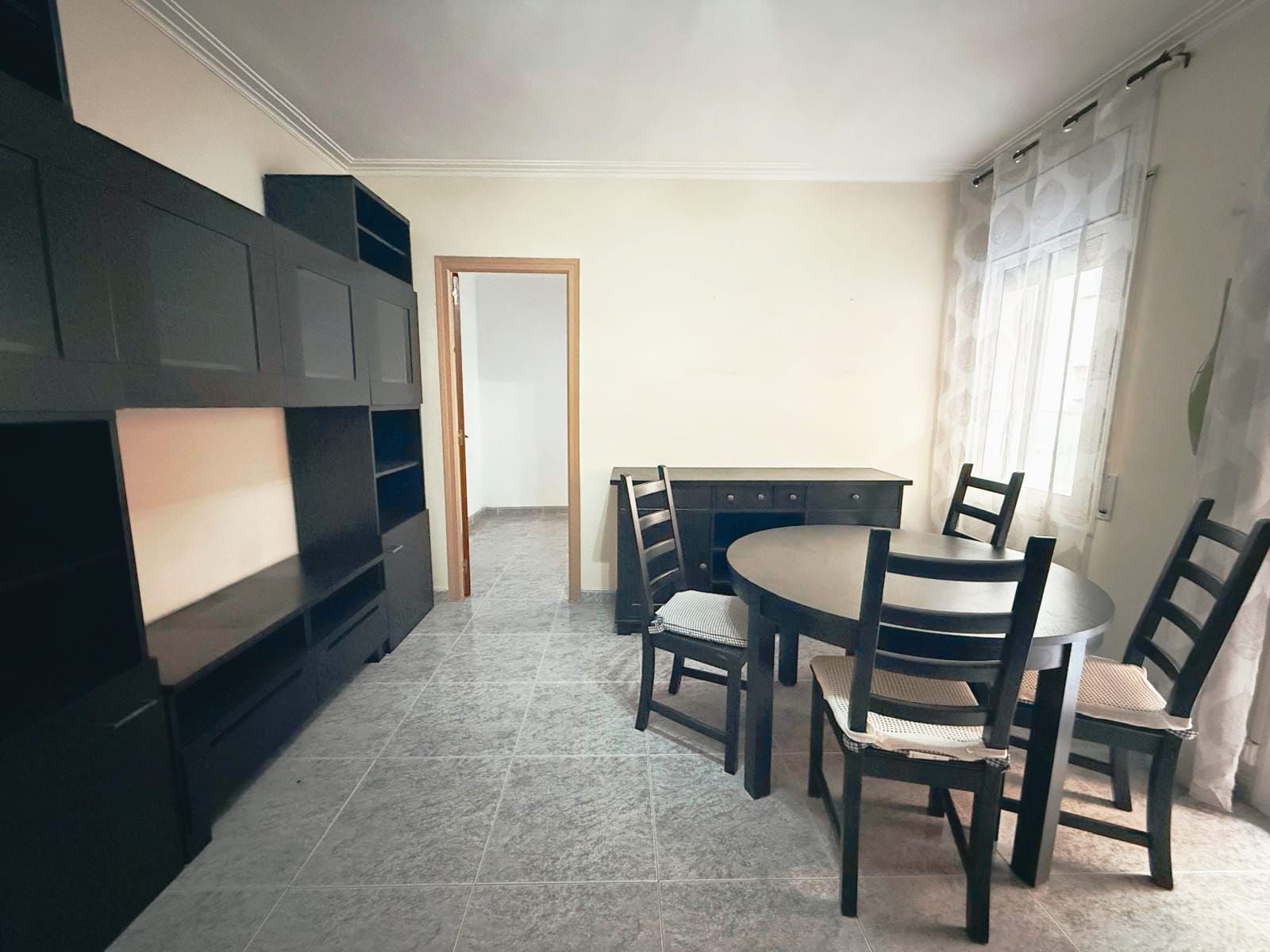 Menjador de Pis en venda en L'Hospitalet de Llobregat amb Balcó