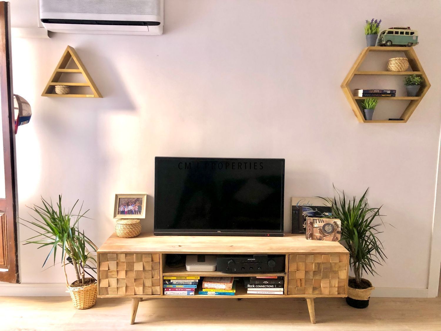 Living room of Flat to rent in  Valencia Capital  with Air Conditioner, Furnished and TV