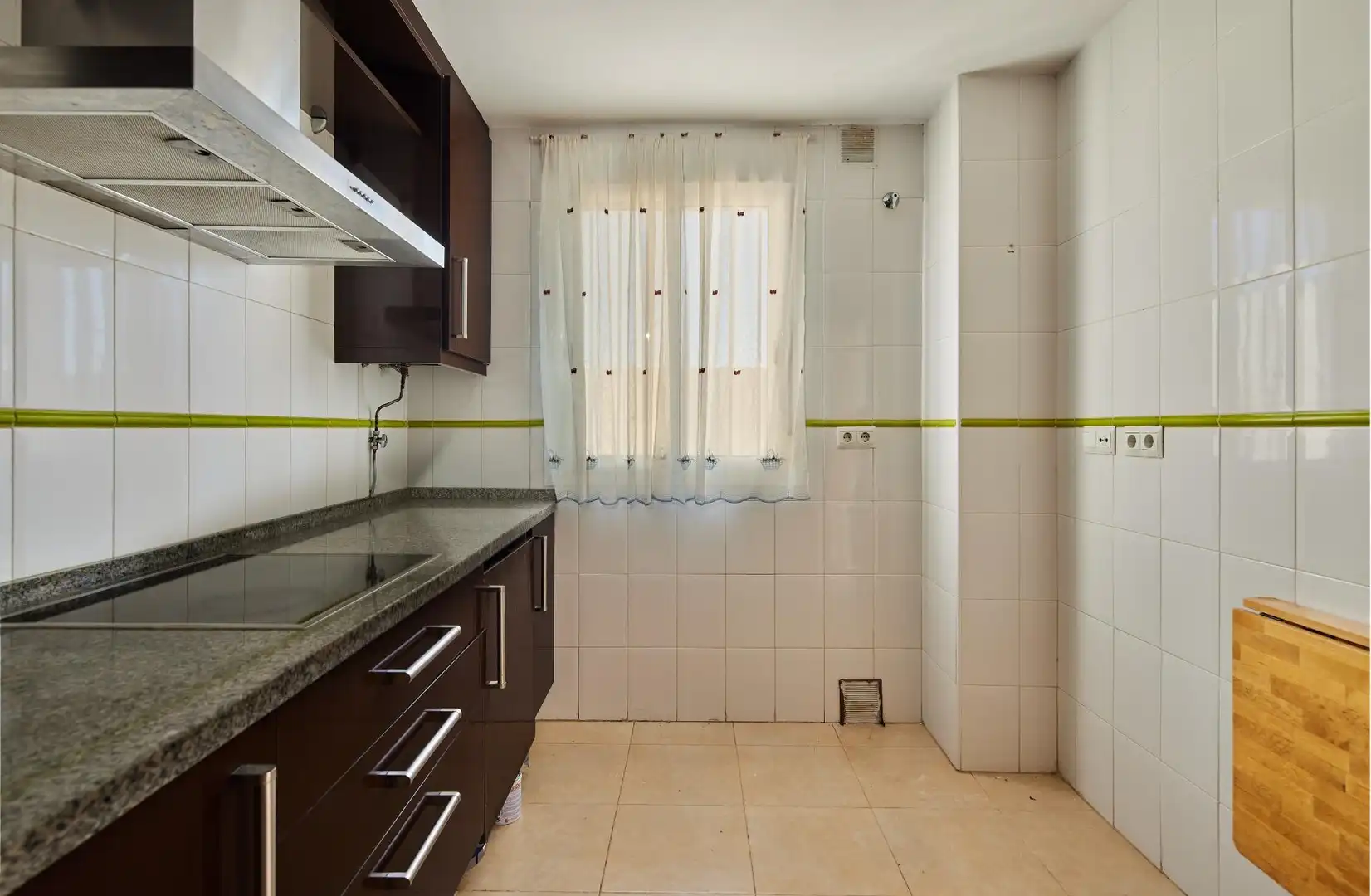 Cocina de Casa adosada en venta en Medina Sidonia con Terraza, Balcón y Alarma