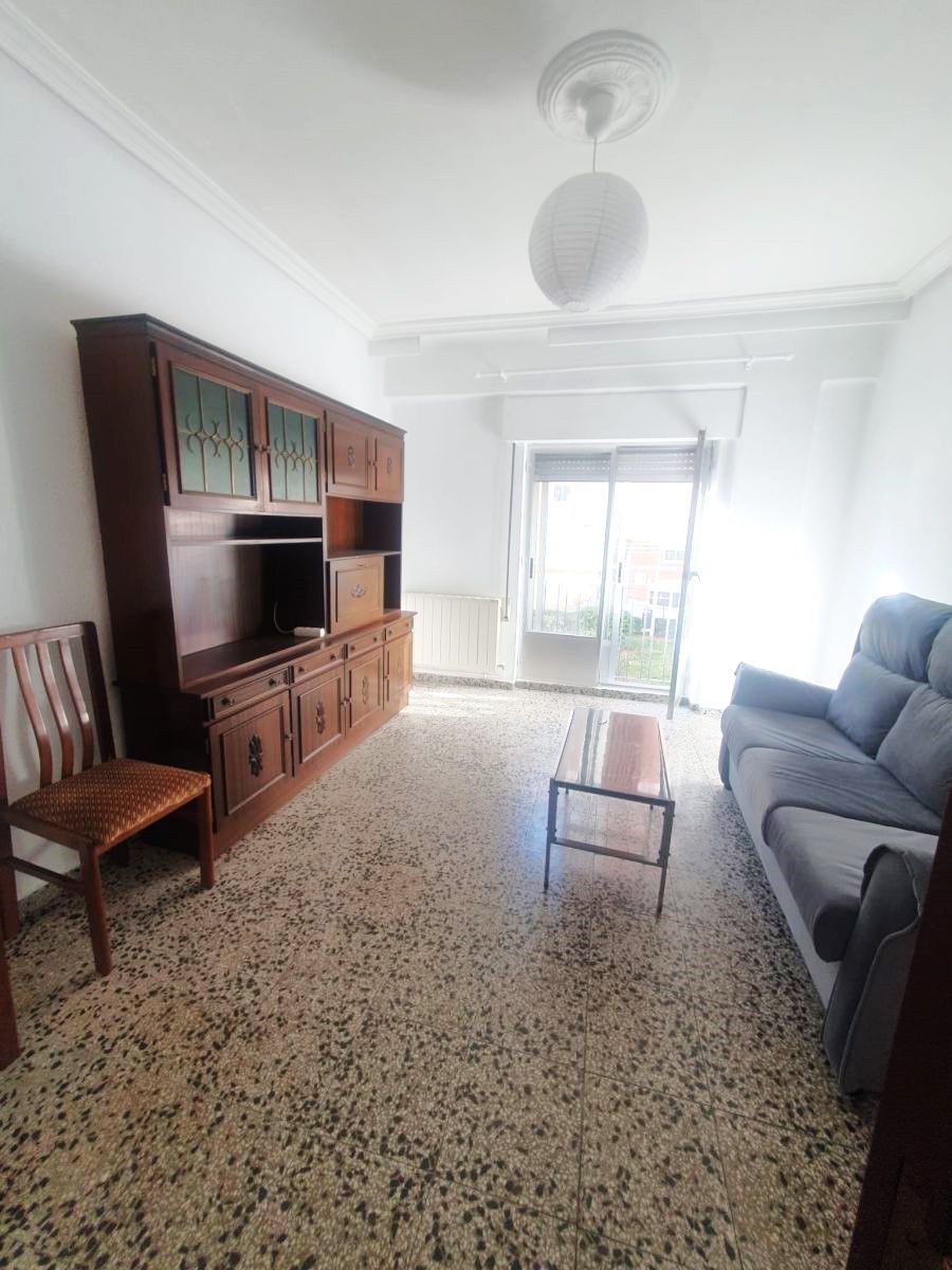 Living room of Flat to rent in Salamanca Capital  with Heating