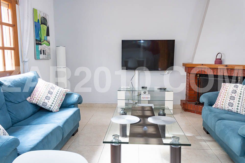 Sala d'estar de Casa adosada en venda en Garrucha amb Terrassa, Forn i Rentadora