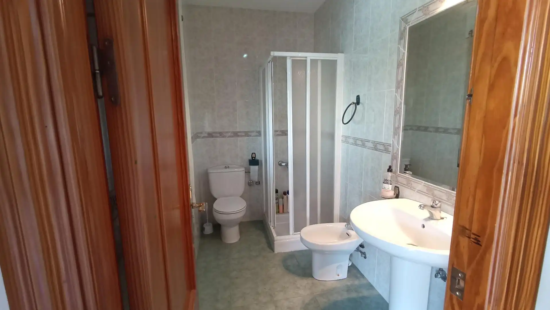 Baño de Finca rústica en venta en Córdoba con Jardín privado, Terraza y Amueblado