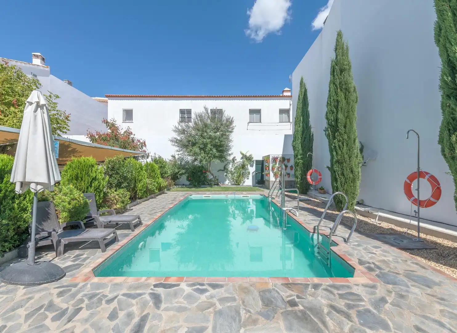 Schwimmbecken von Gebäude zum Verkauf in El Pedroso