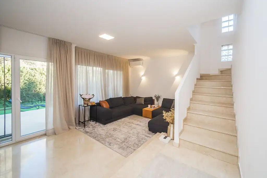 Reihenhaus mit Terrasse zum Verkauf in Carrer Hortènsia 4, imagen 6