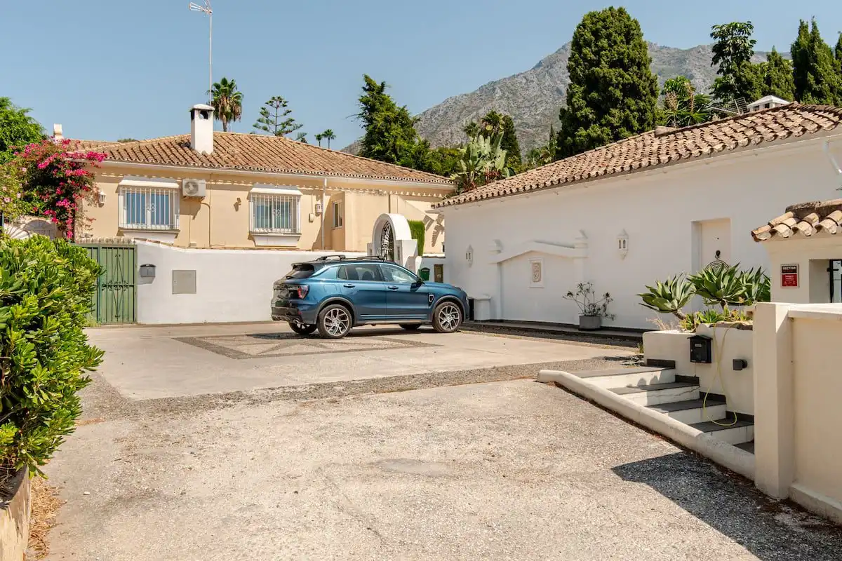 Exterior view of Houses for rent in Marbella
