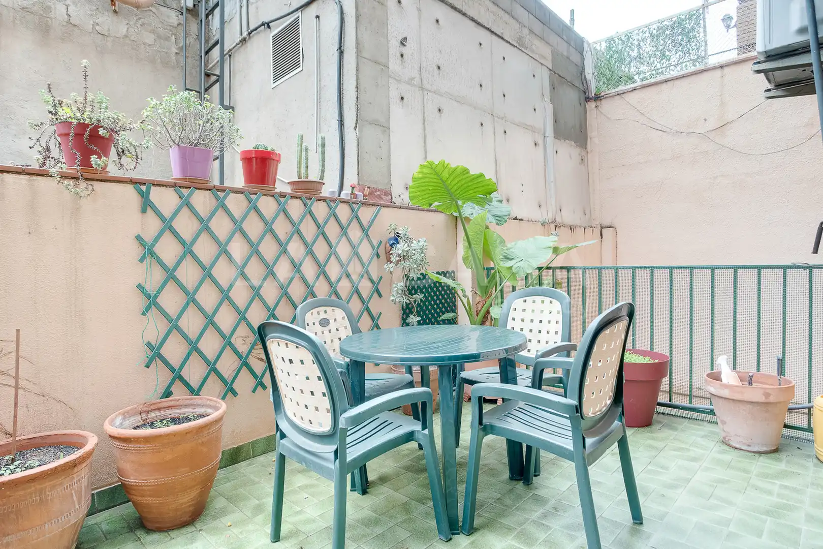 Terrassa de Planta baixa en venda en Les Corts