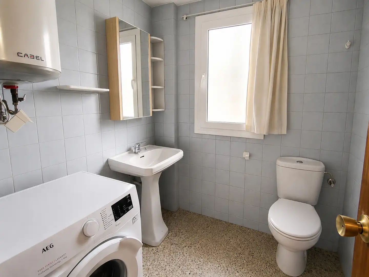 Baño de Piso en venta en Zaragoza con Calefacción, Amueblado y Horno