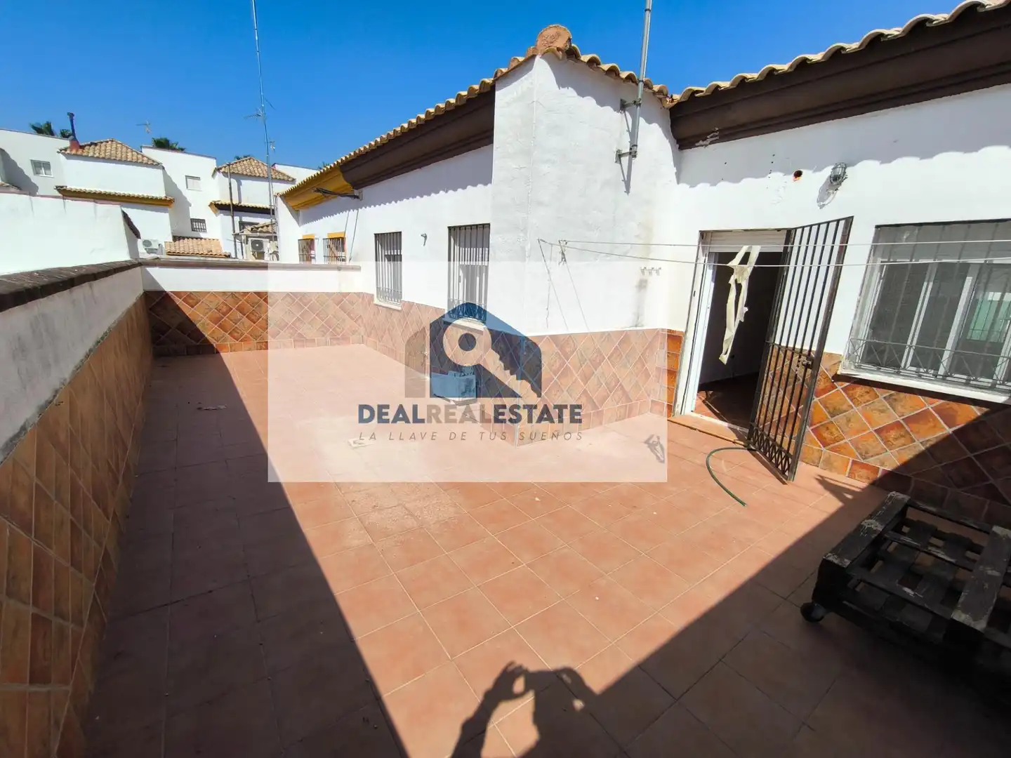 Vista exterior de Casa o chalet en venta en Burguillos con Aire acondicionado y Terraza