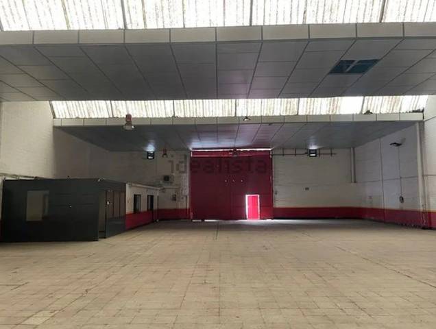 Nave industrial en Alquiler en El Plantinar – Avda. La Paz - El Juncal