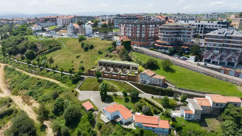 Casa adosada en venta en Calle Jaime del Amo, Suances