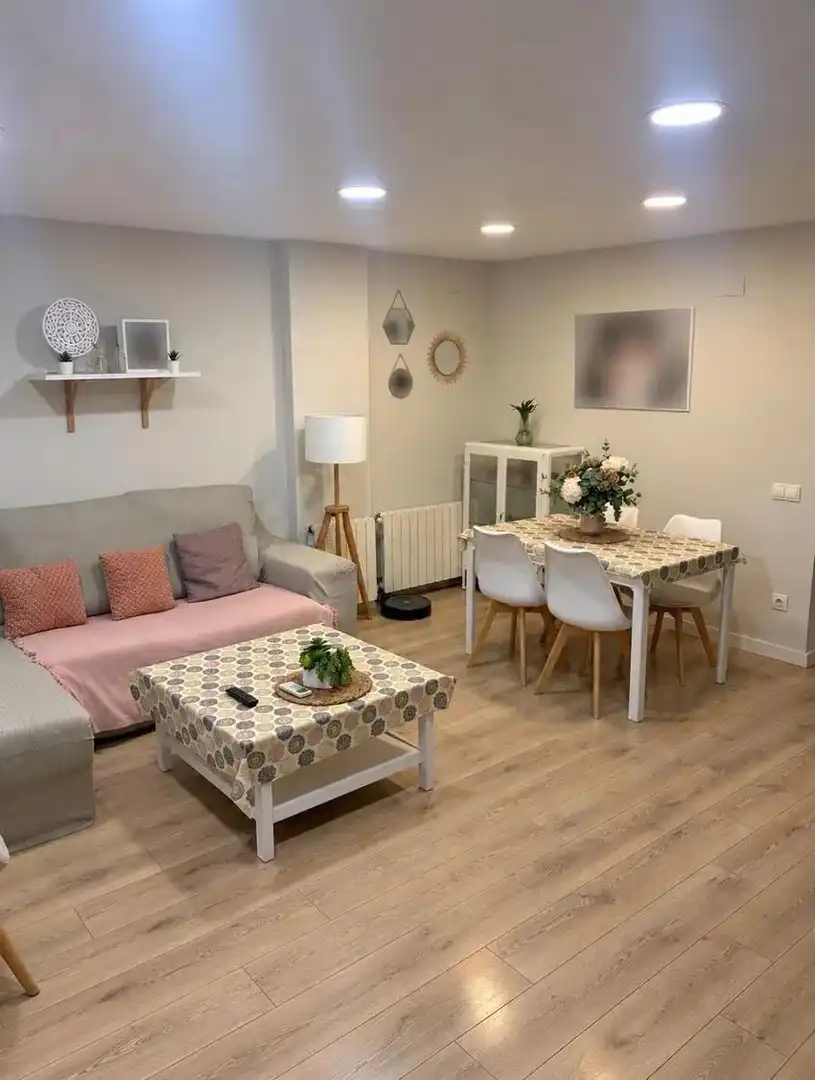 Piso con terraza en venta en Calle BENISANO, imagen 2