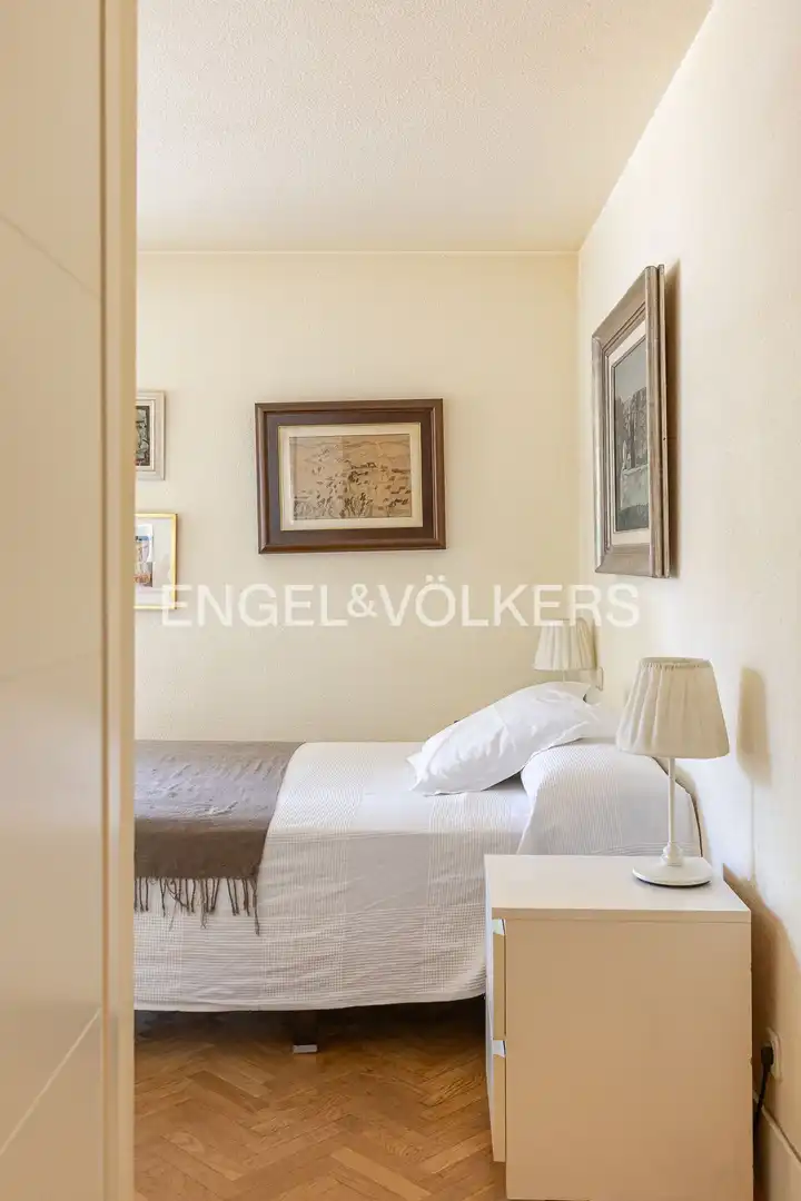 Schlafzimmer von Wohnung zum Verkauf in Madrid mit Klimaanlage, Heizung und Parkett