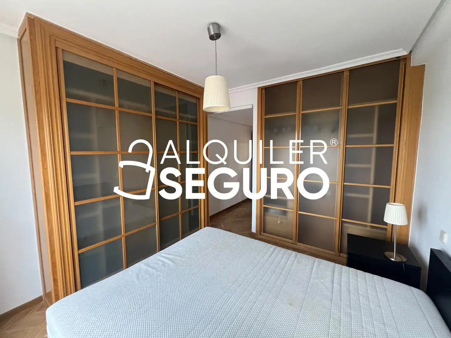 Bedroom of Flat for rent in Madrid  with Air Conditioner, Heating and Swimming Pool