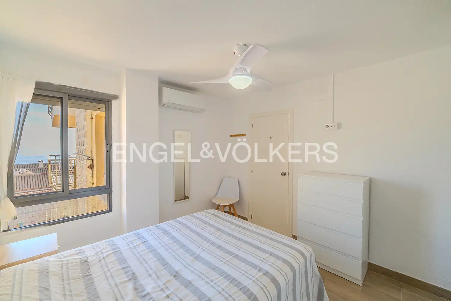Bedroom of Flat for sale in El Campello  with Air Conditioner, Heating and Terrace