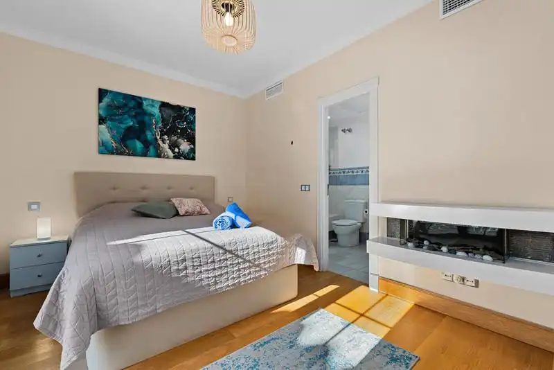 Bedroom of Houses for rent in Marbella  with Air Conditioner, Heating and Private garden