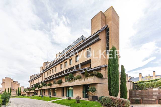 Casa adosada en Venta en La Finca