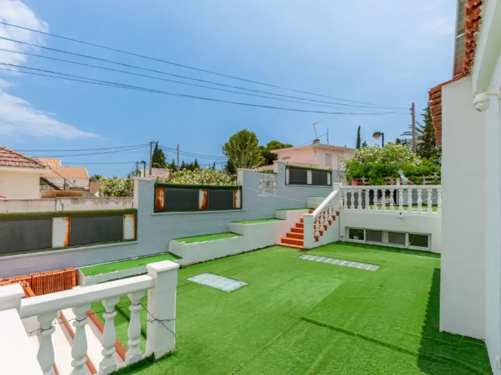 Jardí de Casa o xalet en venda en El Campello amb Aire condicionat, Jardí privat i Terrassa