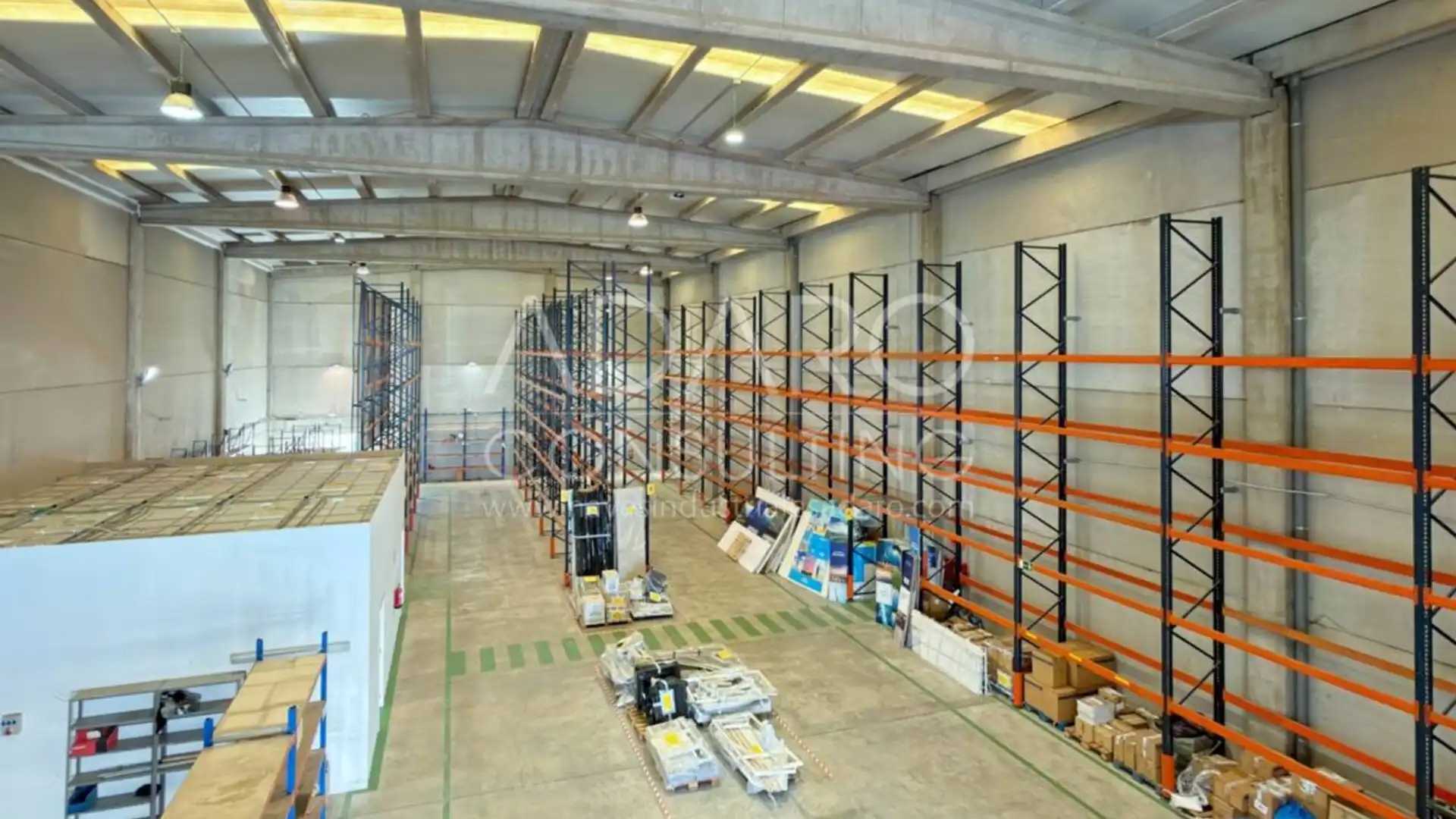 Industrial buildings for rent in San Fernando de Henares  with Alarm