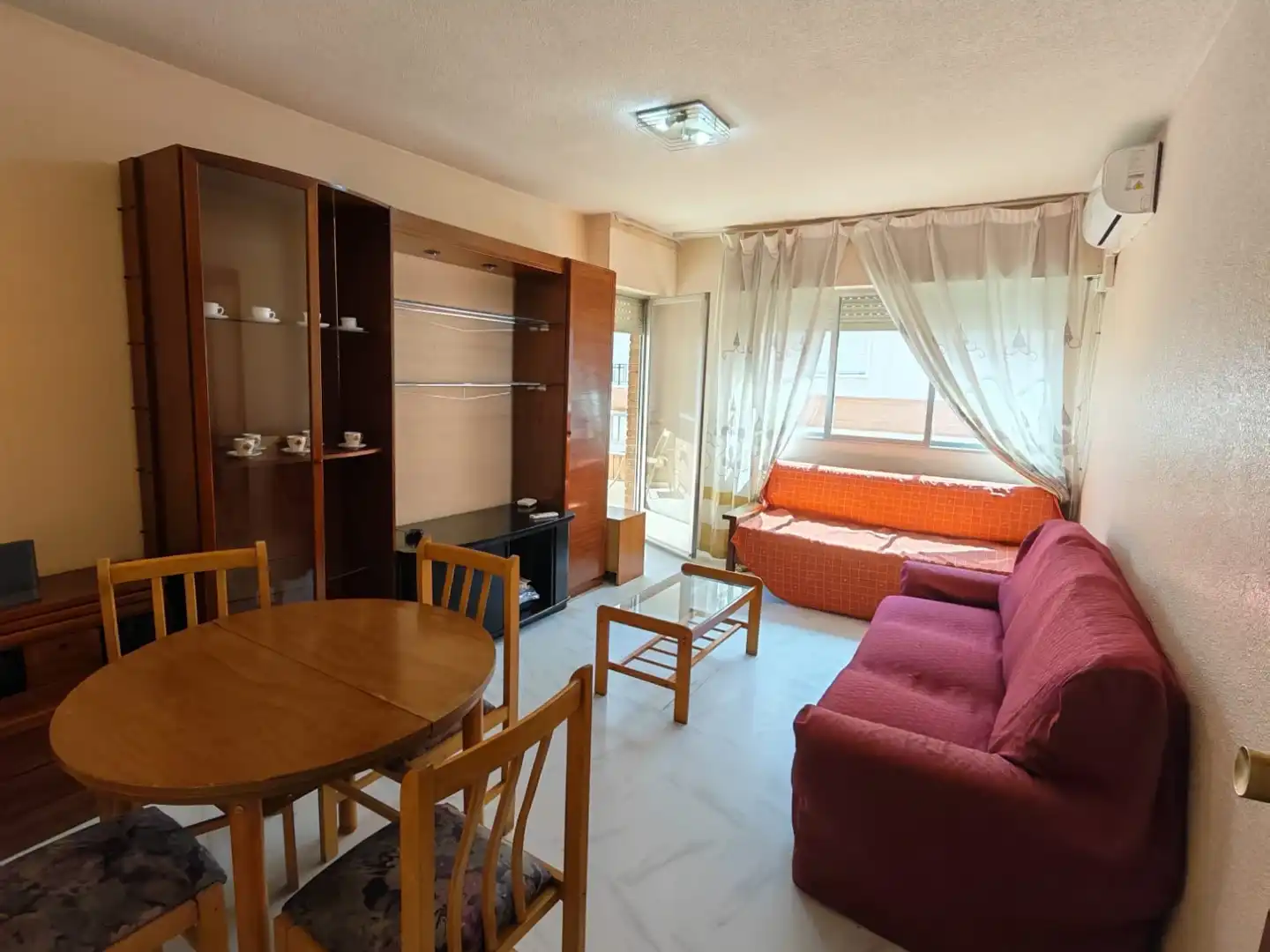 Sala de estar de Piso de alquiler en Murcia con Aire acondicionado, Calefacción y Trastero