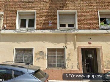 Bajo en venta en Calle Coimbra 30