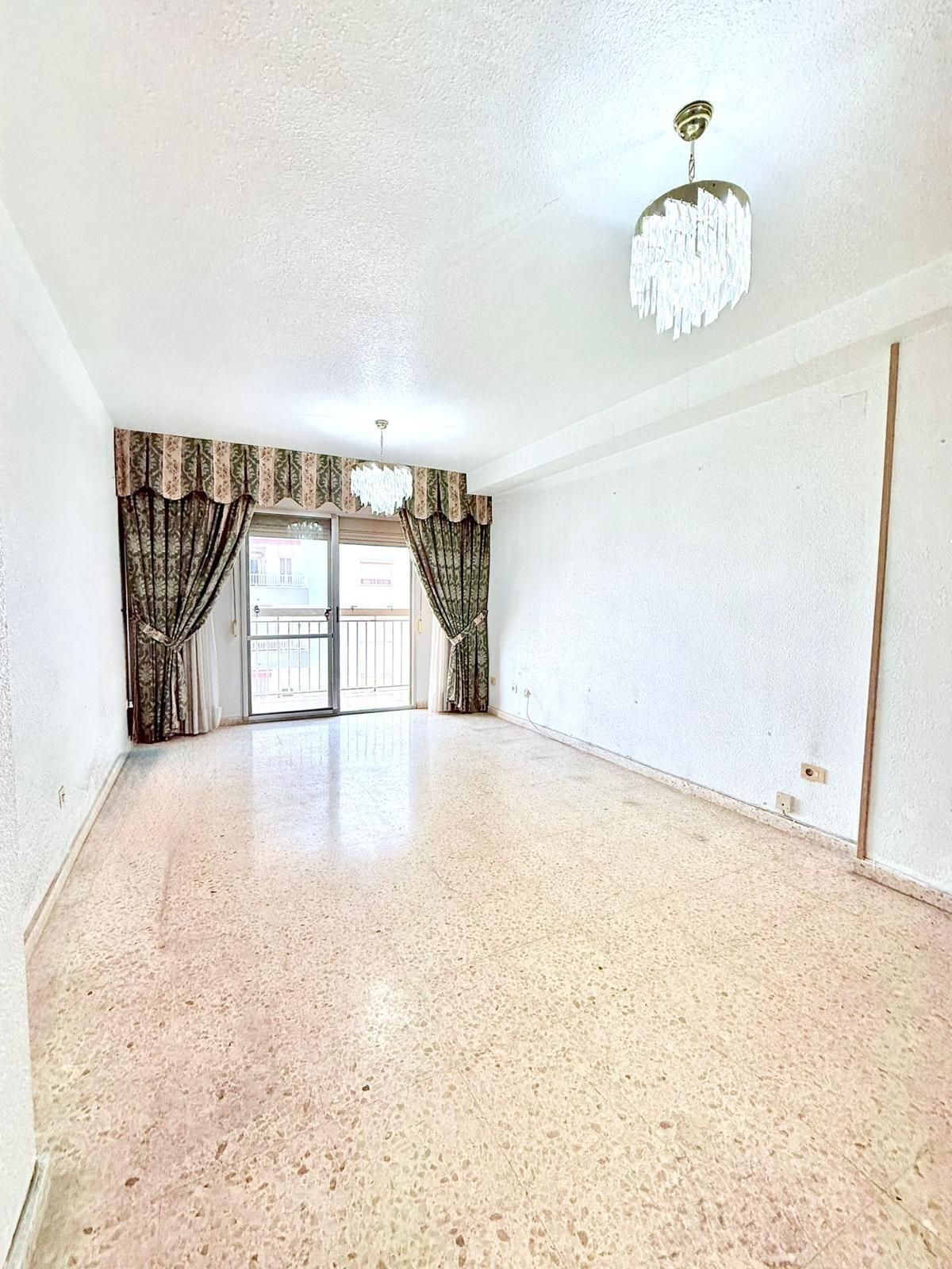 Sala de estar de Piso en venta en  Valencia Capital con Balcón