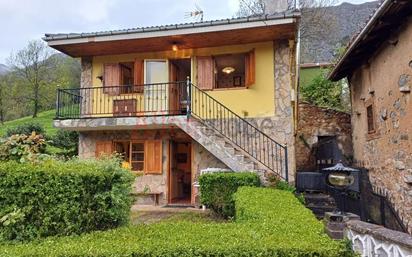 Vista exterior de Casa o xalet en venda en Teverga amb Calefacció, Jardí privat i Terrassa