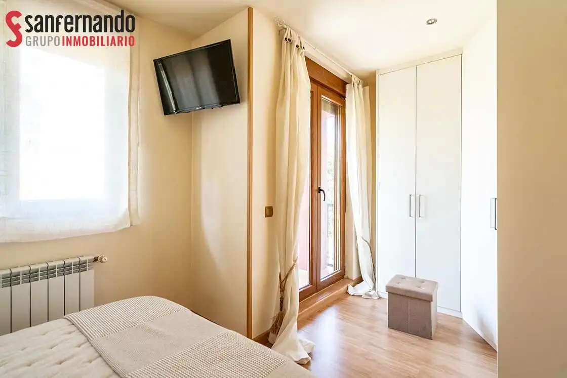 Habitación de Casa adosada en venta en Suances con Calefacción, Jardín privado y Terraza