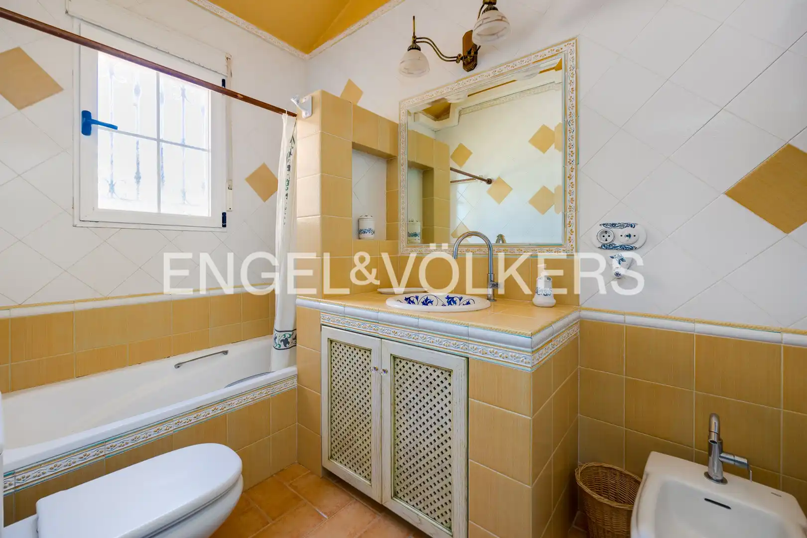 Baño de Finca rústica en venta en Torrevieja con Aire acondicionado, Calefacción y Jardín privado