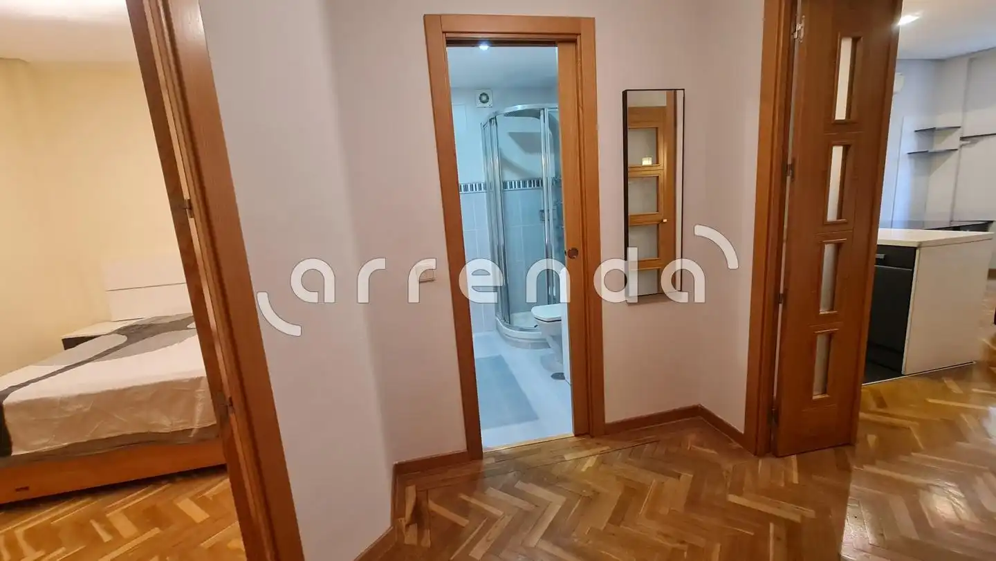 Wohnung zur Miete in Madrid mit Klimaanlage, Parkett und Möbliert