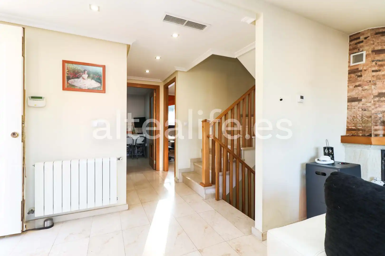Casa adosada en venta en La Nucia con Calefacción, Terraza y Piscina comunitaria