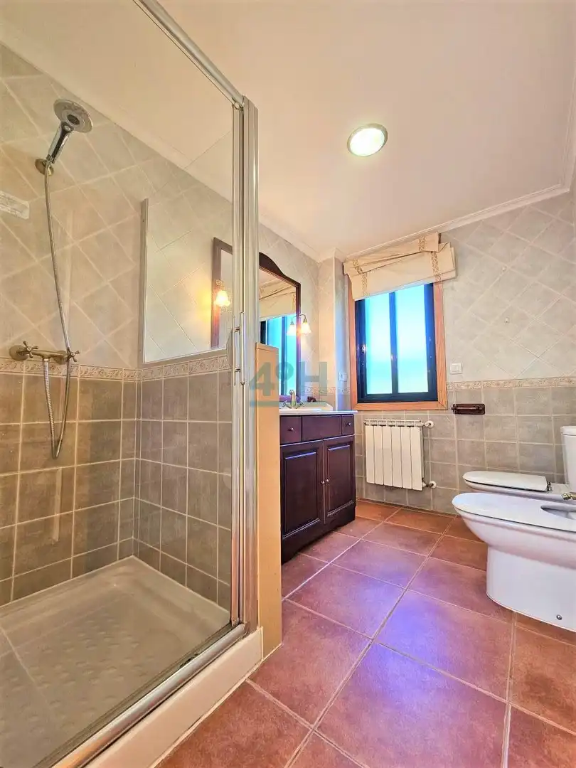 Baño de Casa o chalet en venta en O Pereiro de Aguiar  con Calefacción, Jardín privado y Terraza