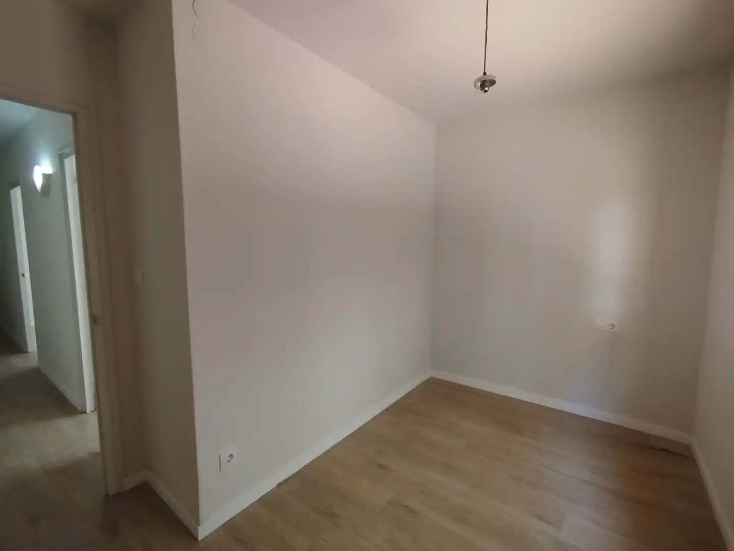 Schlafzimmer von Wohnung zur Miete in Girona