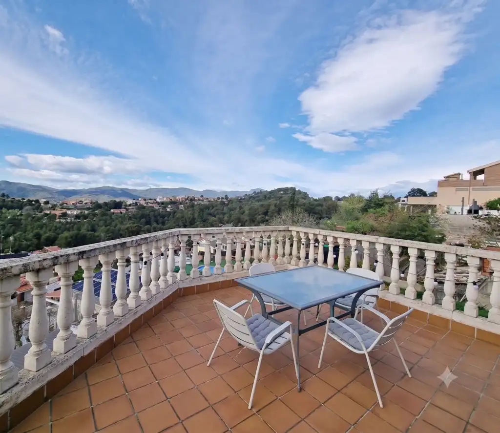 Terrassa de Casa o xalet en venda en Terrassa amb Aire condicionat, Jardí privat i Terrassa