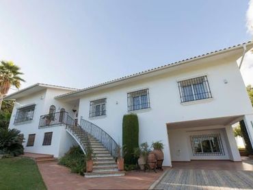 Detached house with balcony for sale in Norte-Sierra
