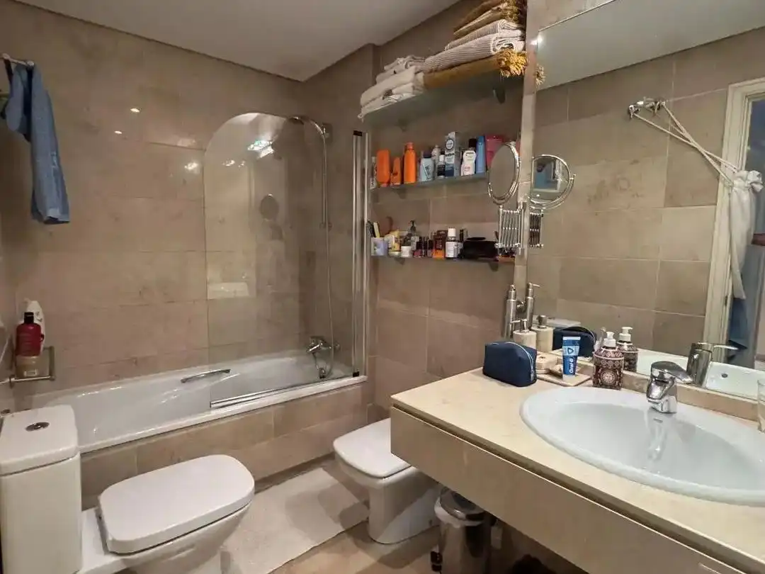 Bathroom of Flat for rent in Marbella  with Air Conditioner, Terrace and Swimming Pool