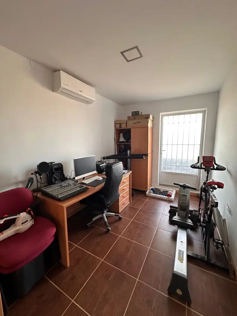 Houses for sale in Jaén  with Air Conditioner, Heating and Private garden
