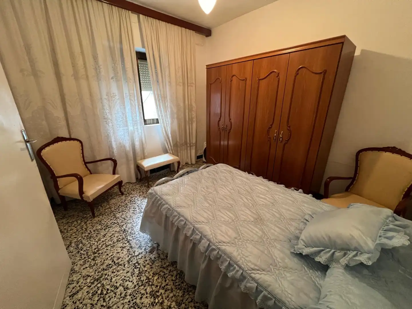 Dormitori de Casa o xalet en venda en Almadén amb Terrassa i Moblat