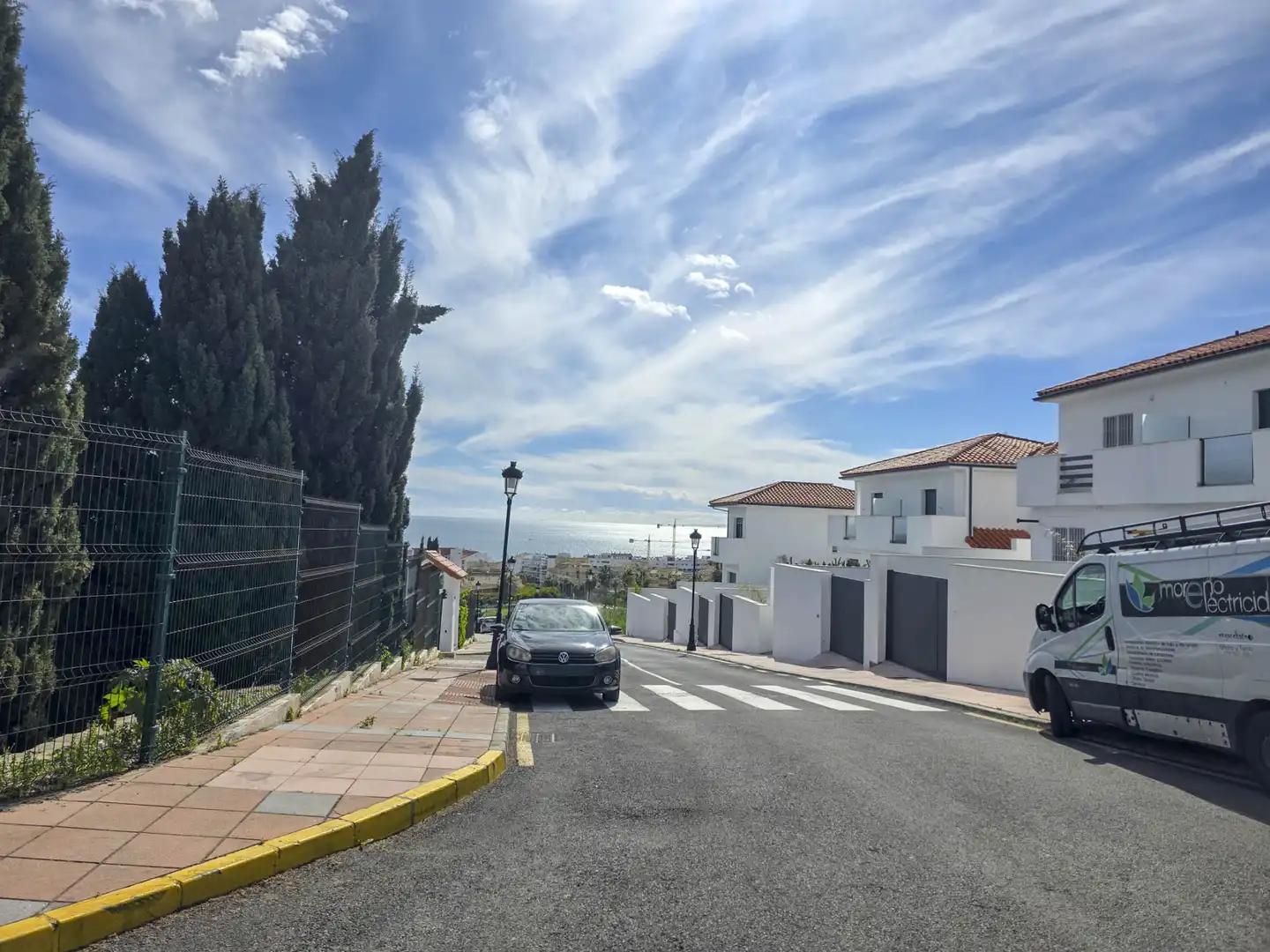 Vista exterior de Casa adosada en venta en Manilva con Jardín privado y Terraza