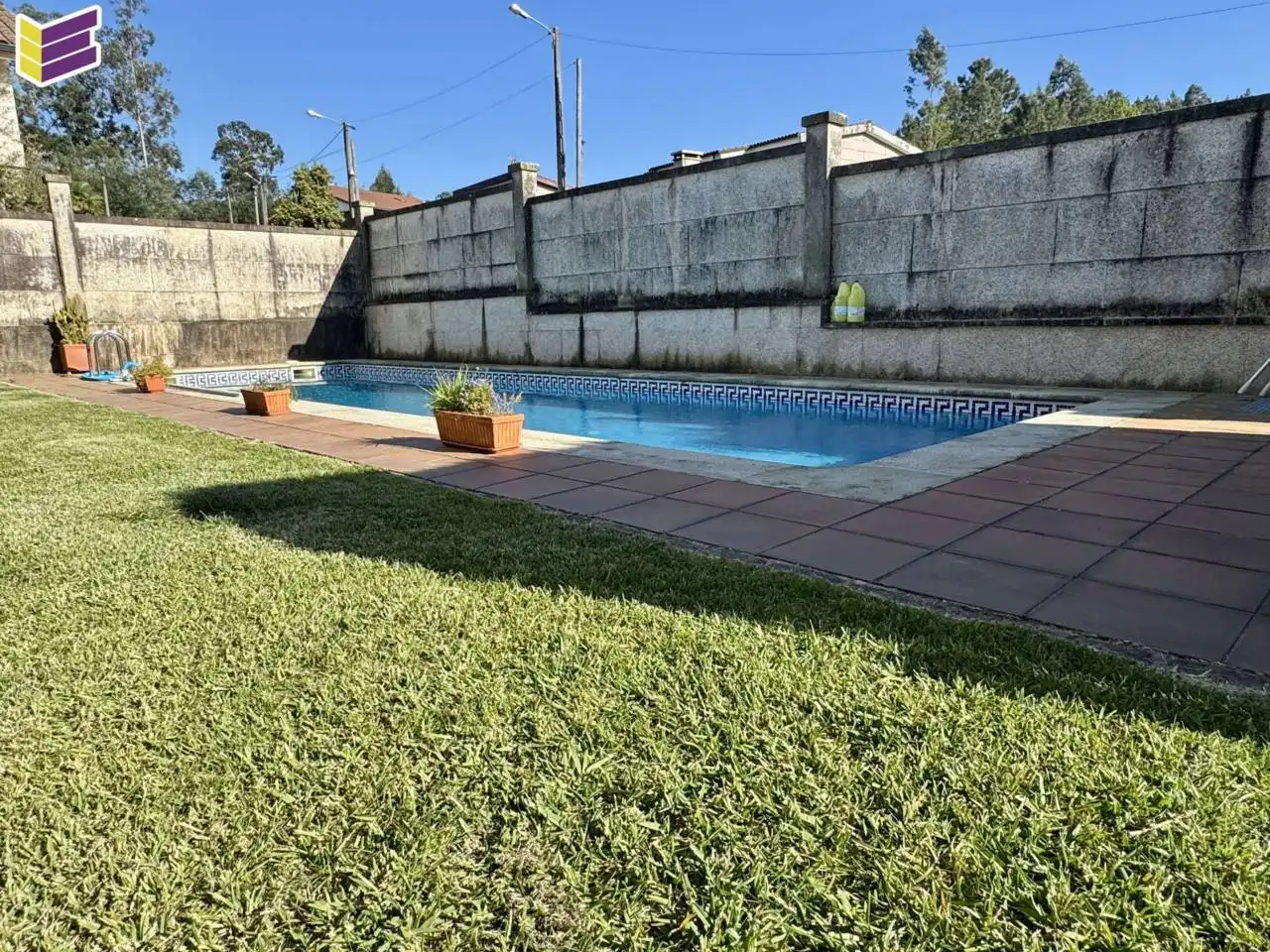 Piscina de Casa o xalet en venda en O Porriño   amb Calefacció, Jardí privat i Parquet
